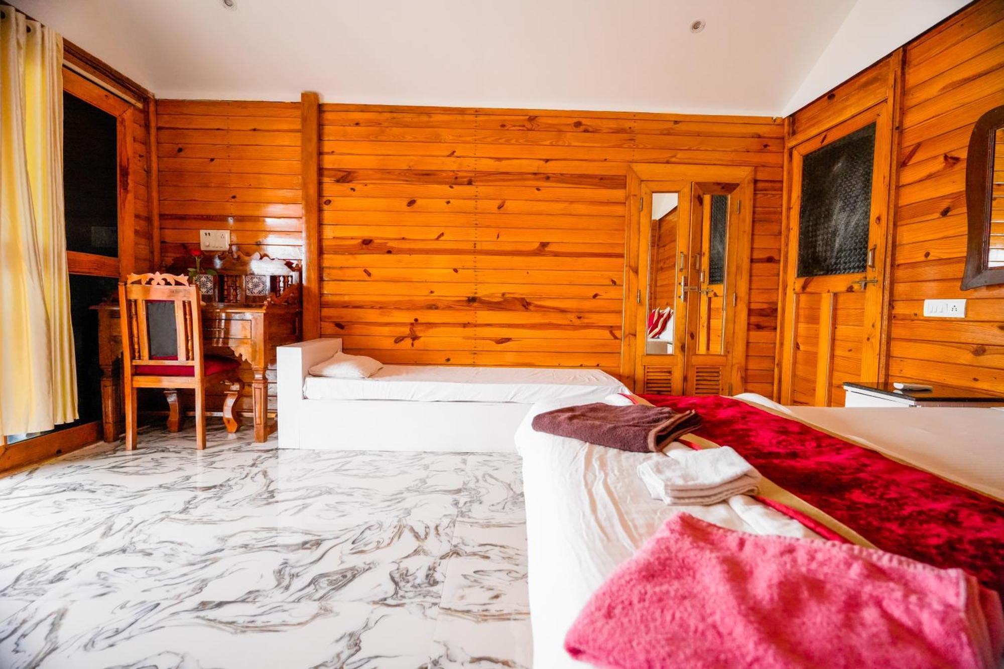 Om Sai Beach Resort Агонда Экстерьер фото