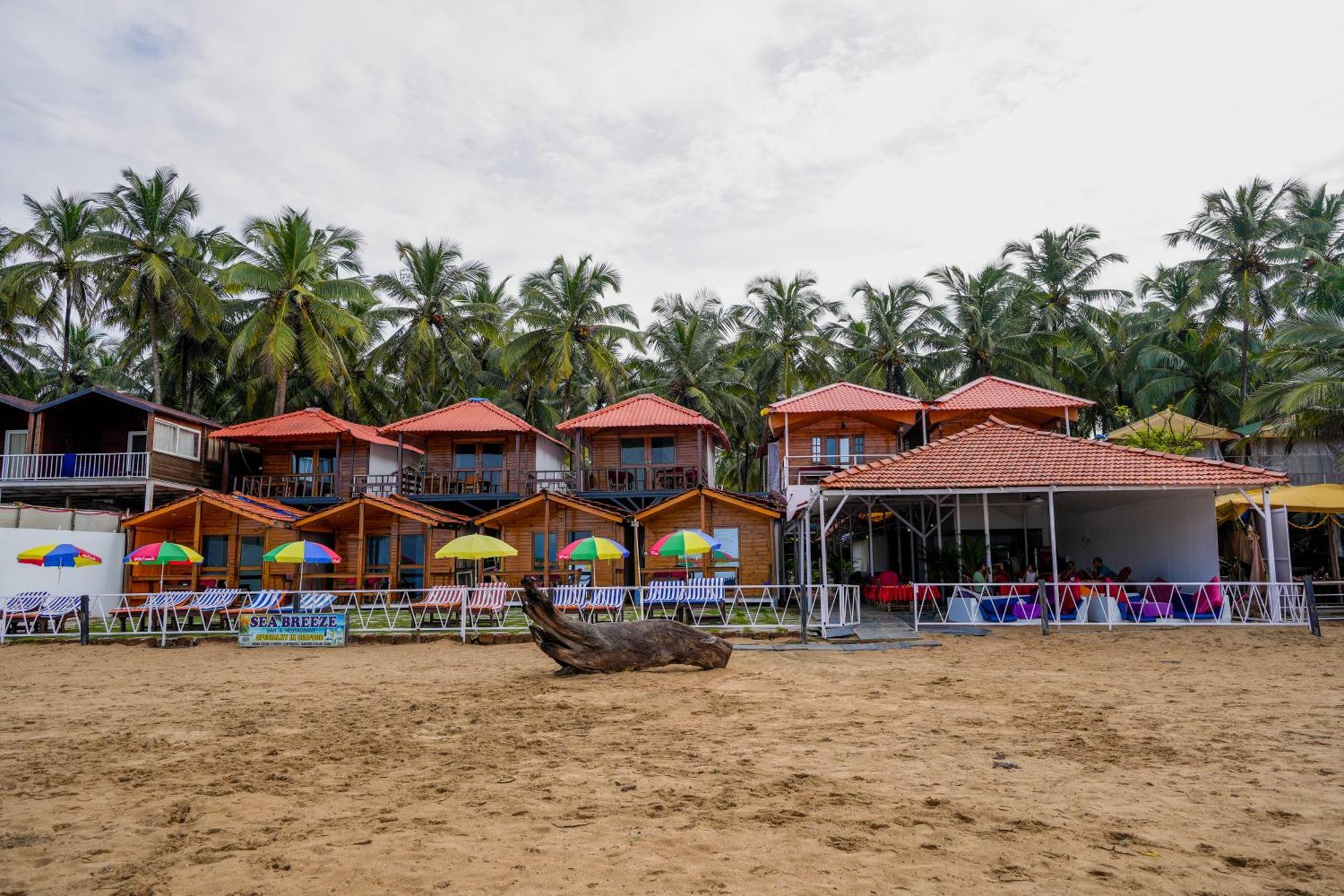 Om Sai Beach Resort Агонда Экстерьер фото